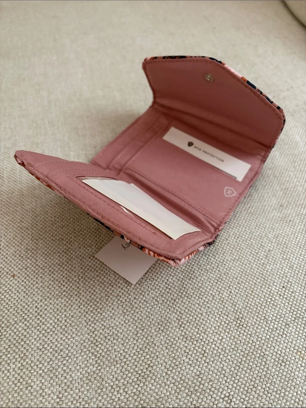 Vera Bradley Pink and Rust Quilted Printed Card Wallet - Picture 2 of 5